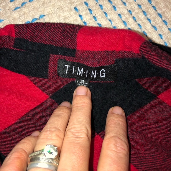 Timing Flannel Button Up Top M - Picture 6 of 7